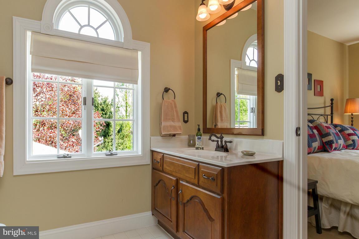 KENMAR MANOR - Residential