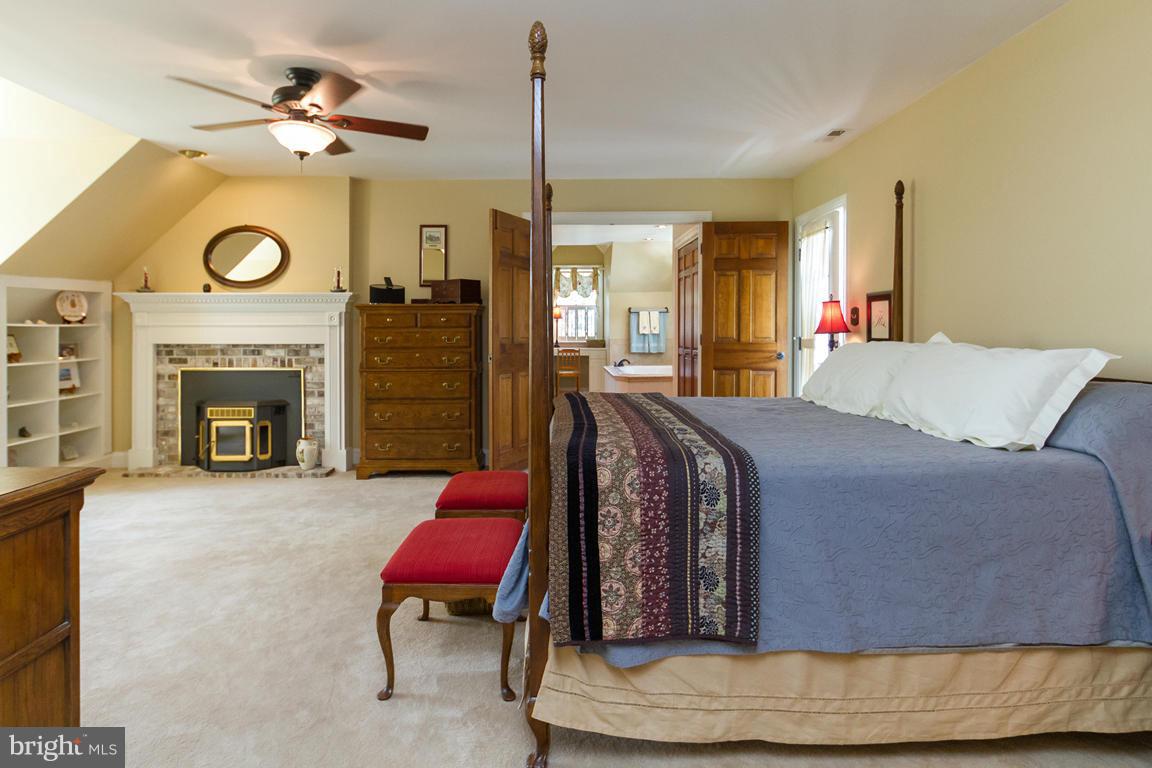 KENMAR MANOR - Residential