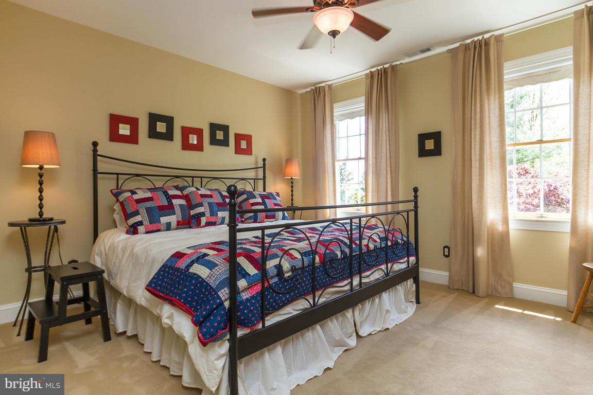 KENMAR MANOR - Residential