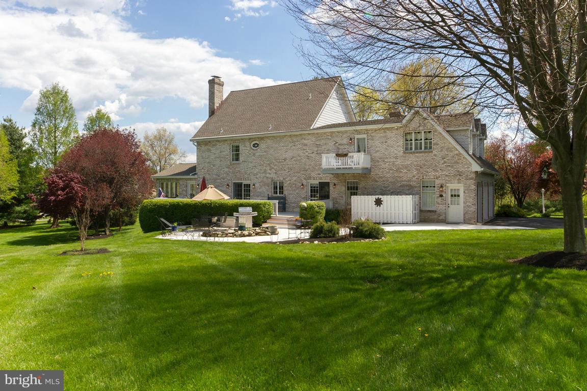 KENMAR MANOR - Residential