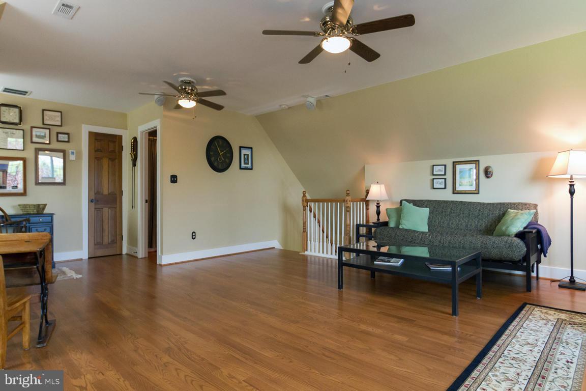 KENMAR MANOR - Residential