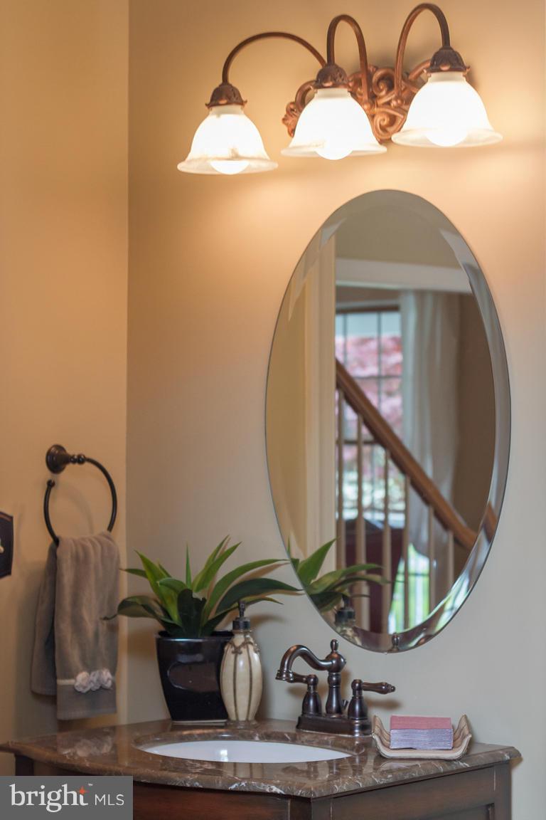 KENMAR MANOR - Residential