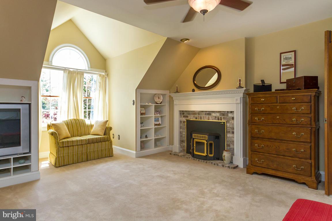 KENMAR MANOR - Residential