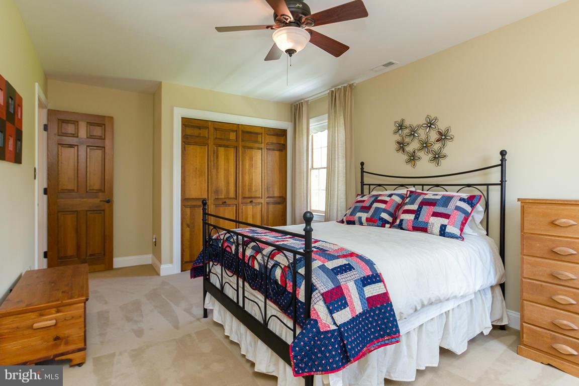 KENMAR MANOR - Residential