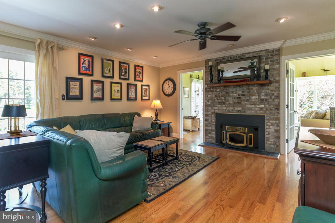 KENMAR MANOR - Residential