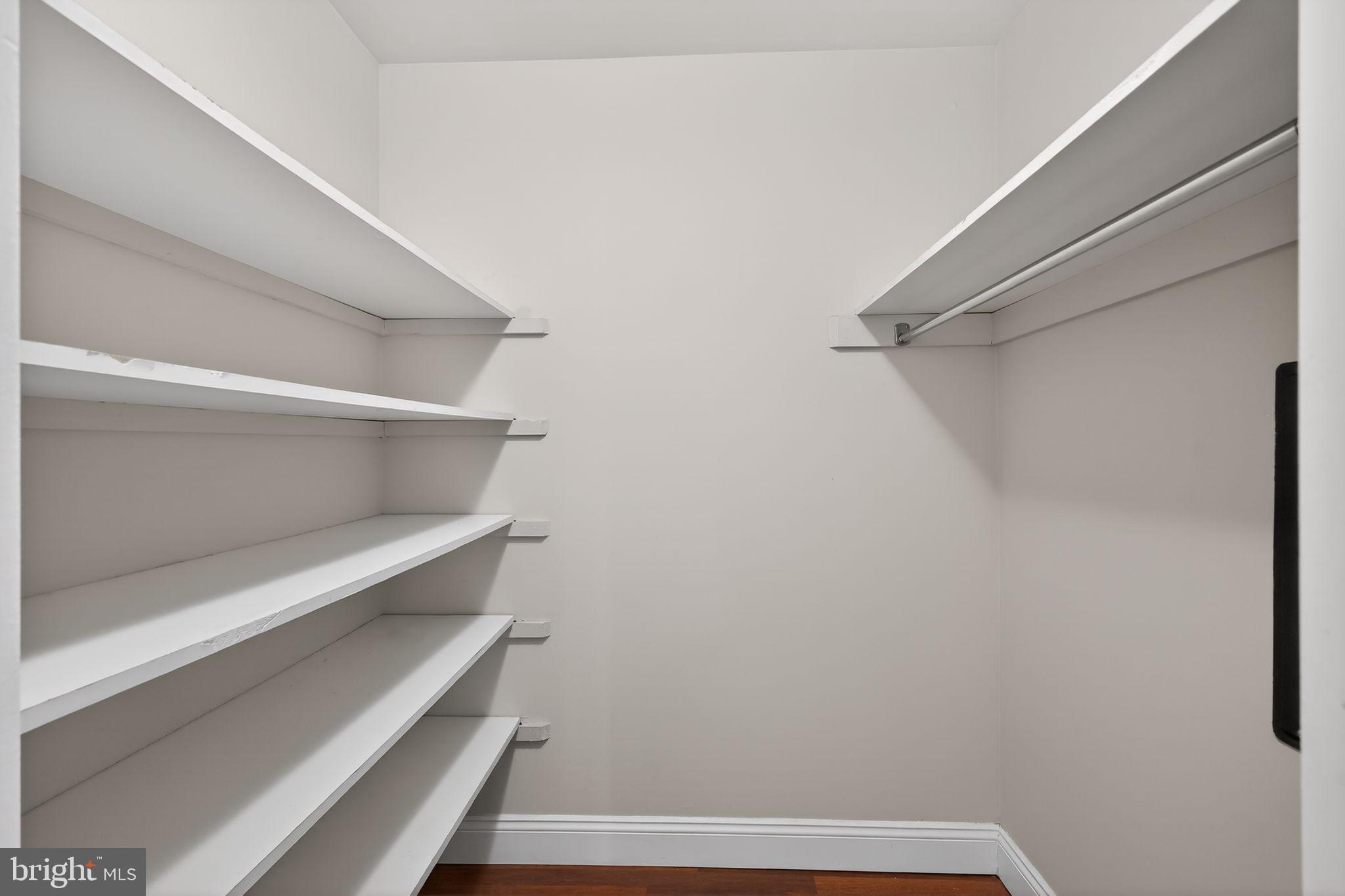 WASHINGTON TOWER - Residential