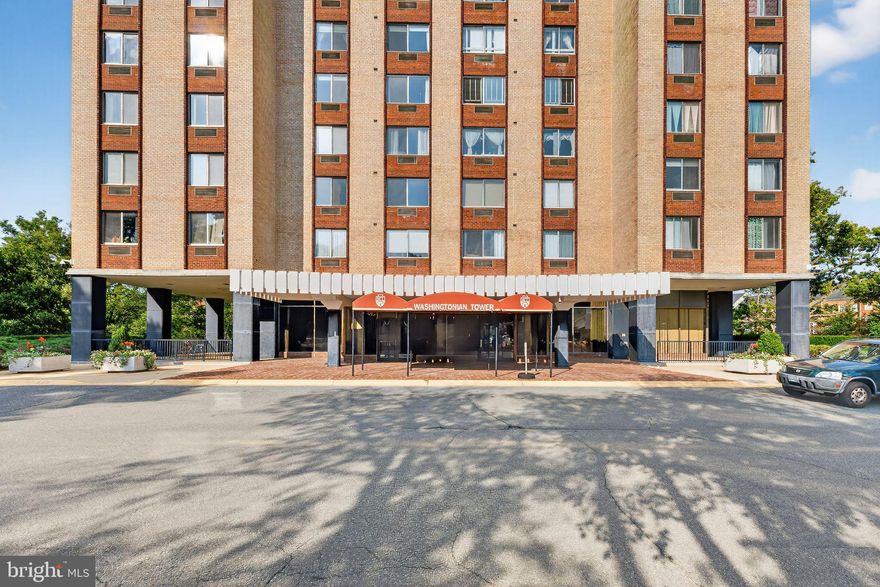 Location & Lifestyle!
Welcome to this stunning 19th-floor 1 Bedroom, 1 Bath condo in the sought-after Washingtonian Tower, perfectly positioned near RIO Washingtonian Center and Downtown Crown.
From the moment you enter, you’re greeted by a 24-hour concierge and an elegant lobby with rich finishes. Upstairs, your home offers sweeping western views and breathtaking sunsets. Inside, enjoy abundant storage with a walk-in closet, full pantry, and utility closet.
Step outside and you’re just moments from shopping, dining, entertainment, and transit—including a lakefront stroll to the nearest bus stop. On-site amenities make life easy: relax by the pool, dine in the covered lounge, gather in the penthouse community room, or take in the skyline from the rooftop terrace. With on-site maintenance, convenience is built in.
Commuting is effortless with quick access to the WMATA station, ICC, and I-270, making downtown DC just a short ride away.
Don’t miss this opportunity—schedule your showing today!