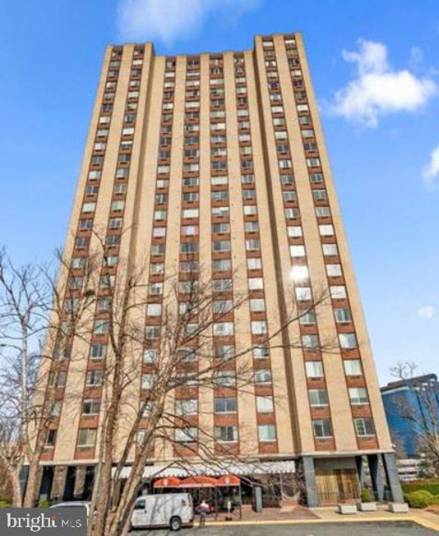 Location & Lifestyle!
Welcome to this stunning 19th-floor 1 Bedroom, 1 Bath condo in the sought-after Washingtonian Tower, perfectly positioned near RIO Washingtonian Center and Downtown Crown.
From the moment you enter, you’re greeted by a 24-hour concierge and an elegant lobby with rich finishes. Upstairs, your home offers sweeping western views and breathtaking sunsets. Inside, enjoy abundant storage with a walk-in closet, full pantry, and utility closet.
Step outside and you’re just moments from shopping, dining, entertainment, and transit—including a lakefront stroll to the nearest bus stop. On-site amenities make life easy: relax by the pool, dine in the covered lounge, gather in the penthouse community room, or take in the skyline from the rooftop terrace. With on-site maintenance, convenience is built in.
Commuting is effortless with quick access to the WMATA station, ICC, and I-270, making downtown DC just a short ride away.
Don’t miss this opportunity—schedule your showing today!