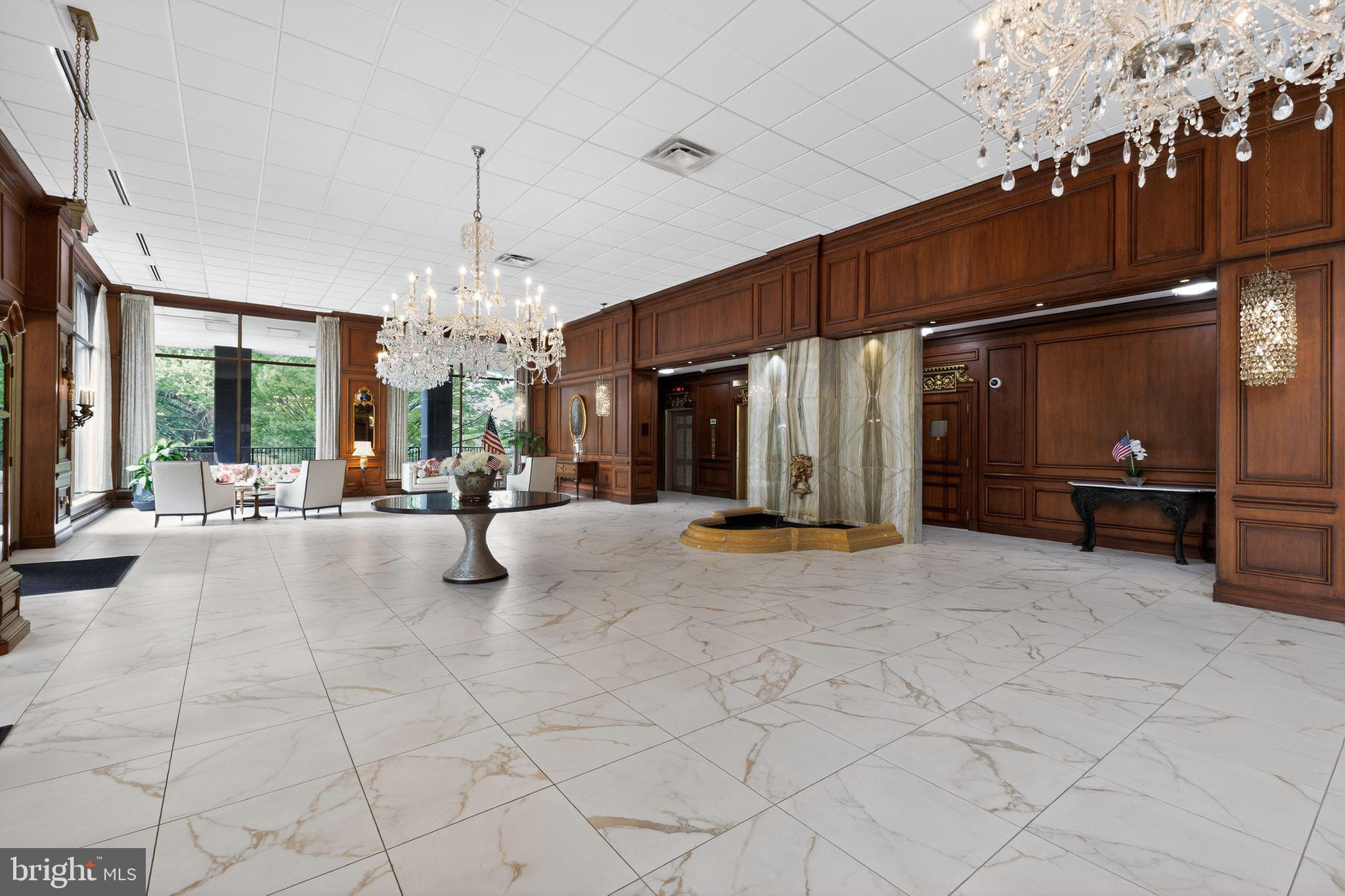 WASHINGTON TOWER - Residential