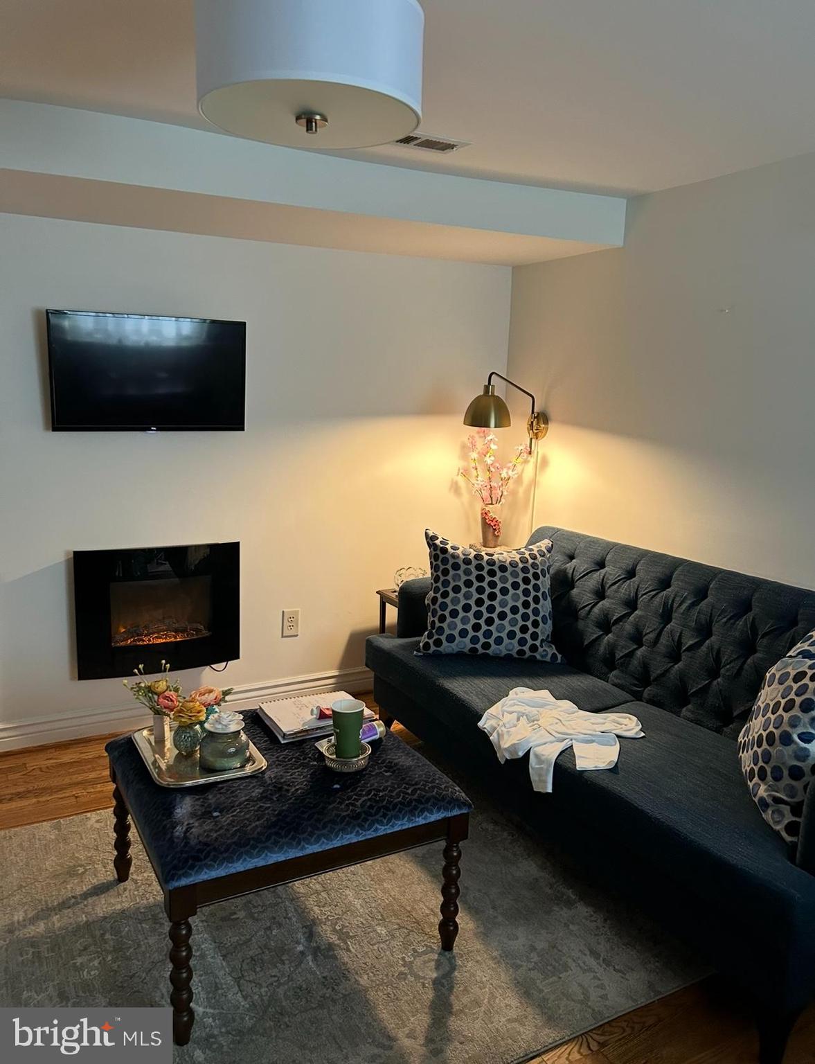 MOUNT PROSPECT - Residential Lease