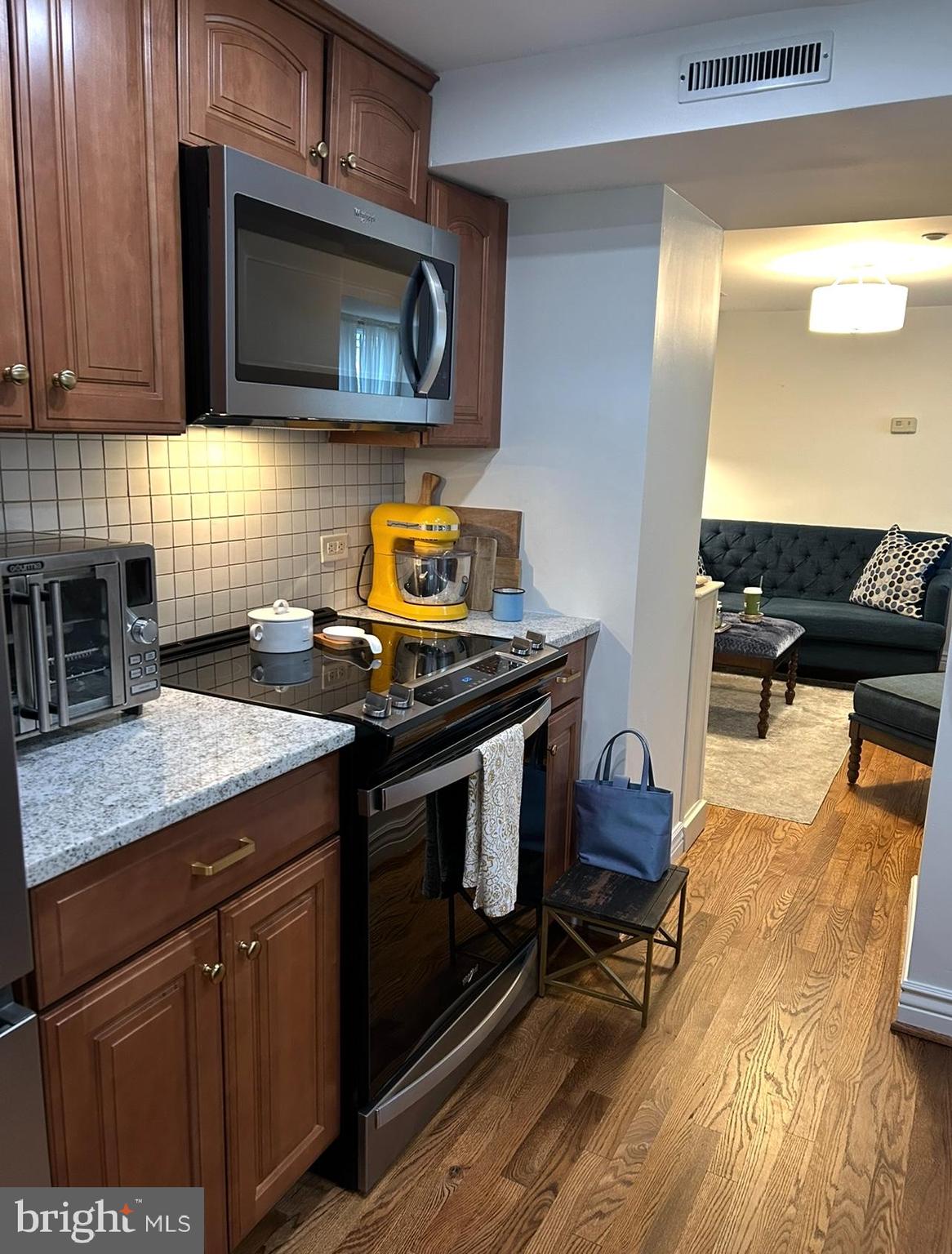 MOUNT PROSPECT - Residential Lease