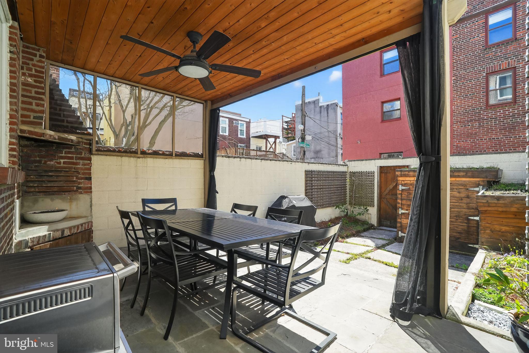 BELLA VISTA - Residential