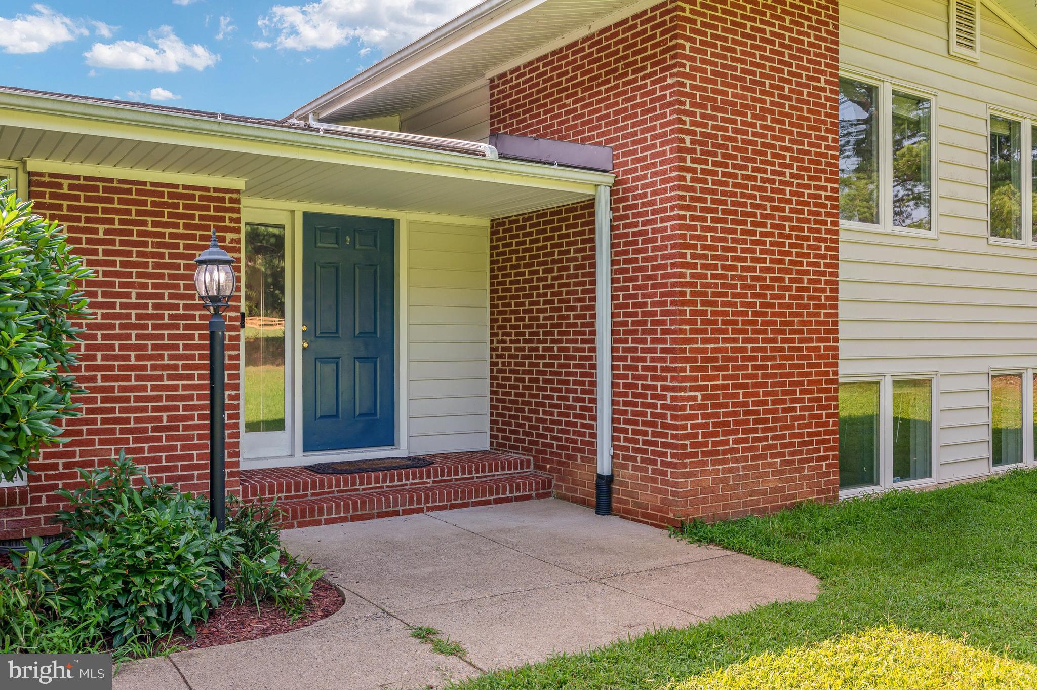 18002 ROSIERS CREEK LANE