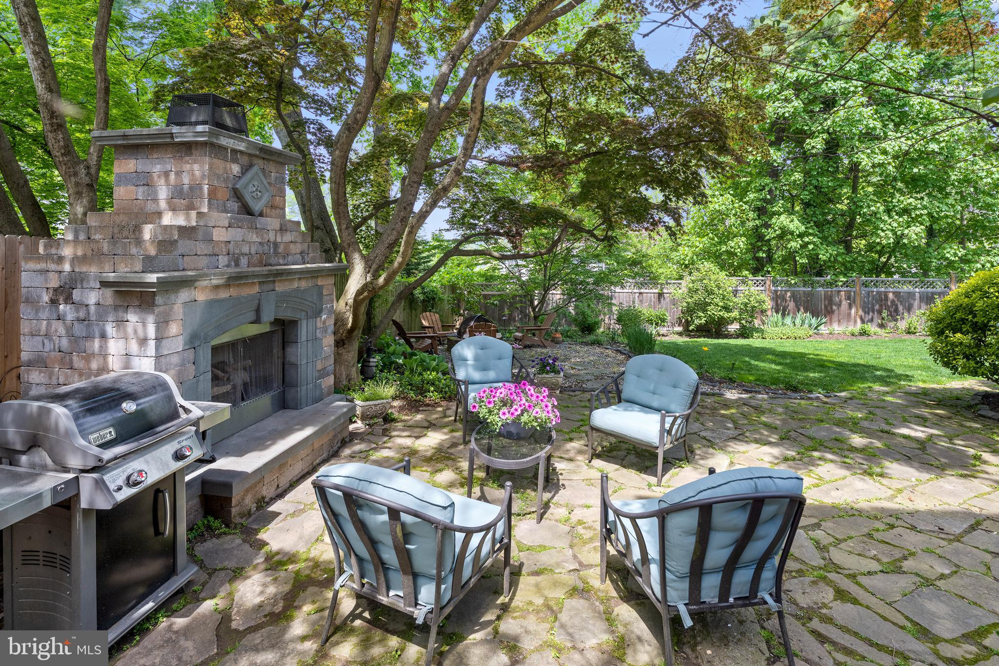 GREYTHORNE WOODS - Residential