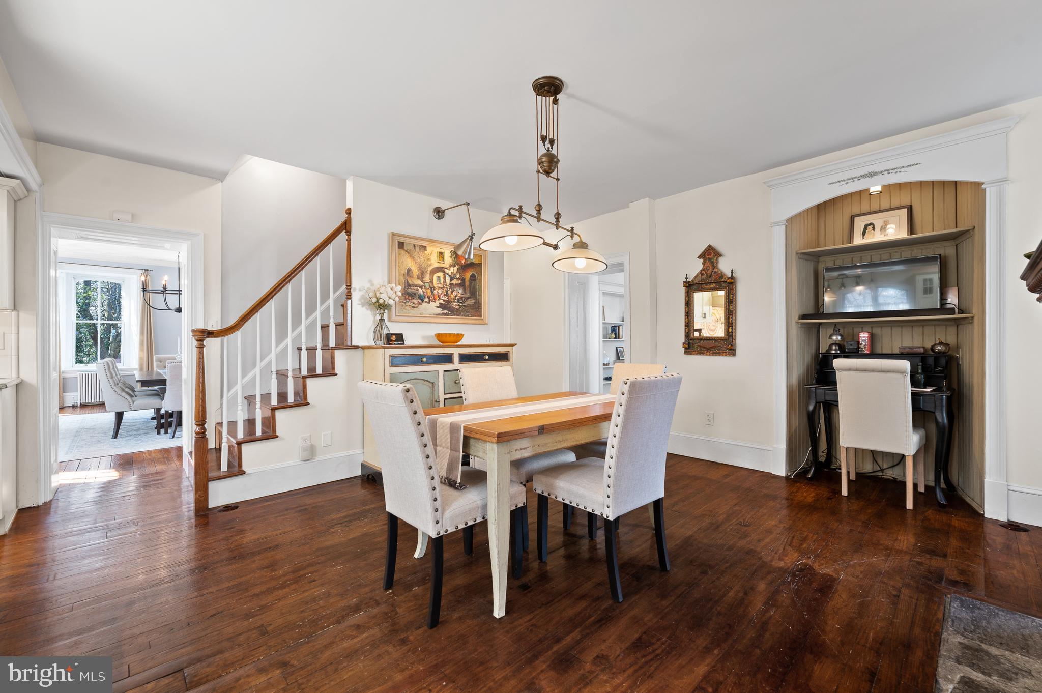 GREYTHORNE WOODS - Residential