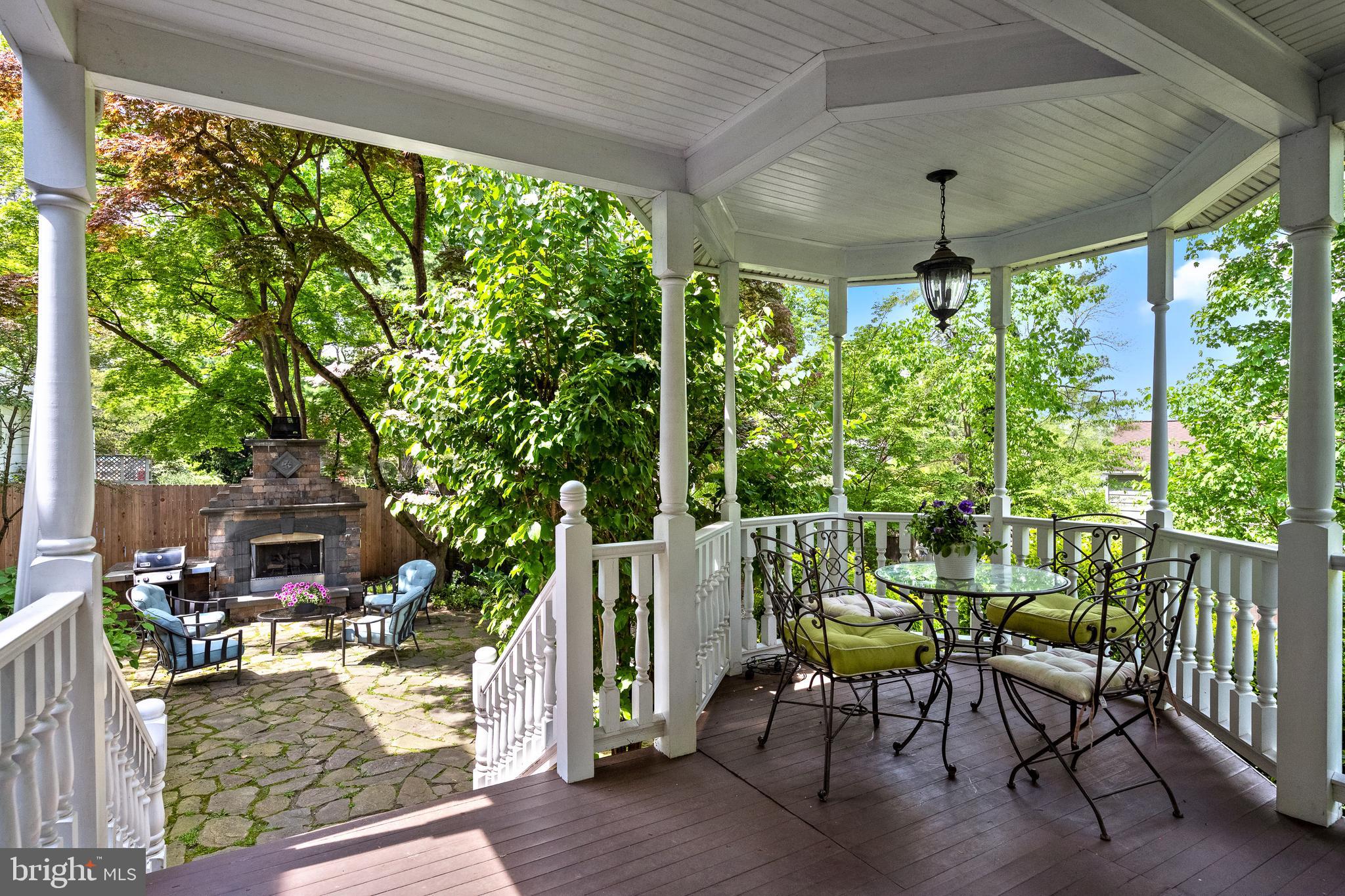 GREYTHORNE WOODS - Residential