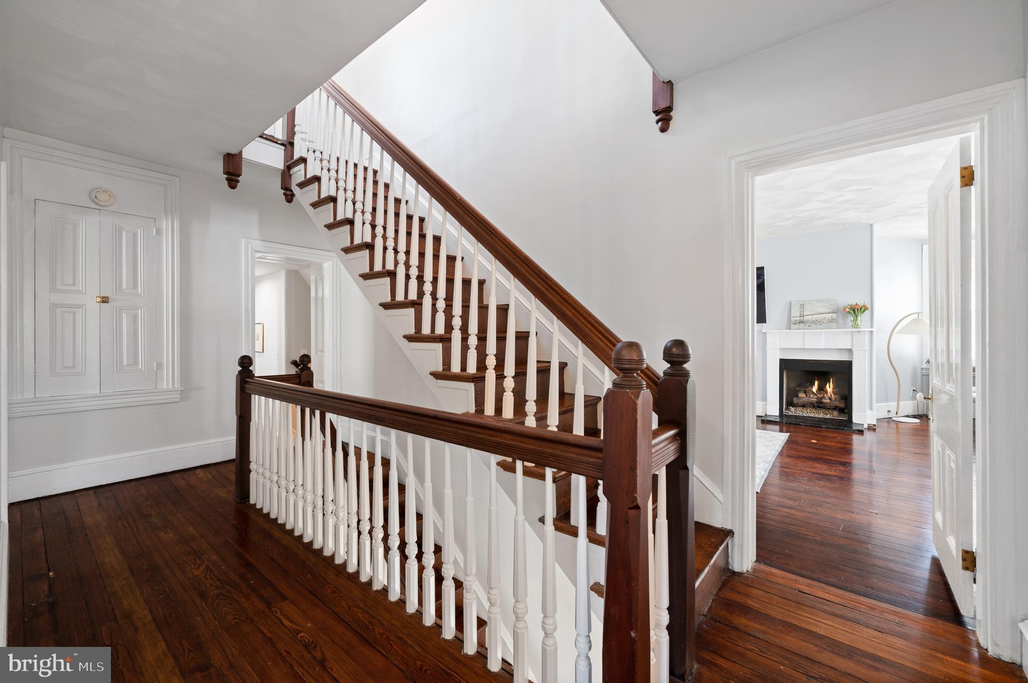 GREYTHORNE WOODS - Residential