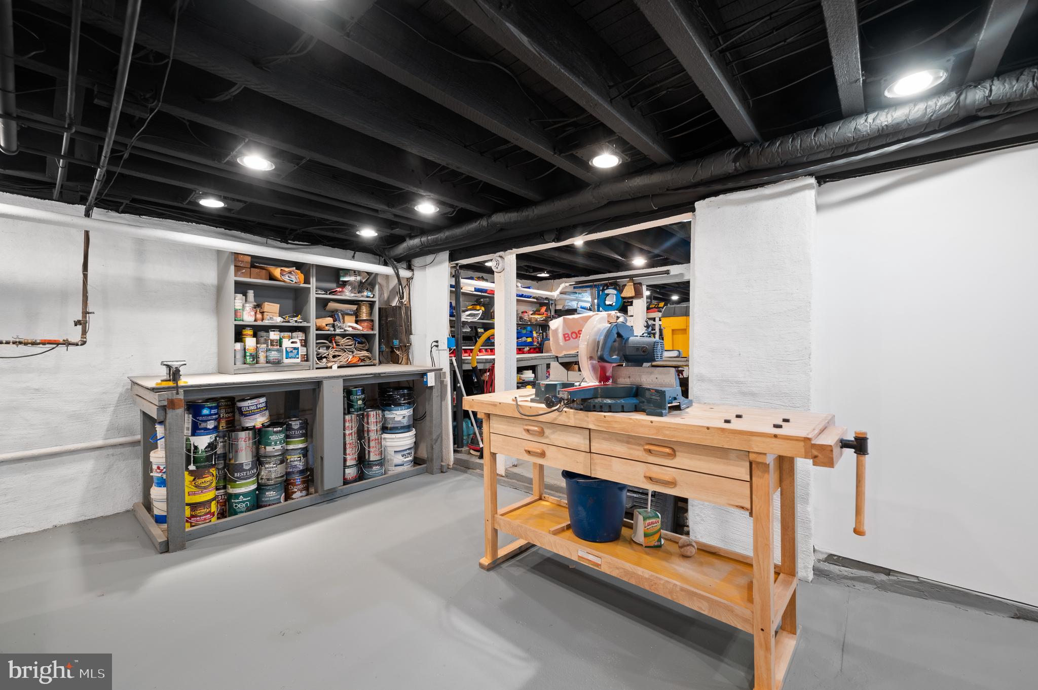 GREYTHORNE WOODS - Residential