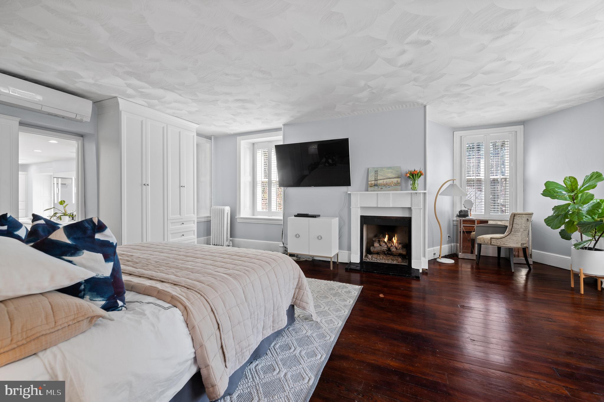 GREYTHORNE WOODS - Residential