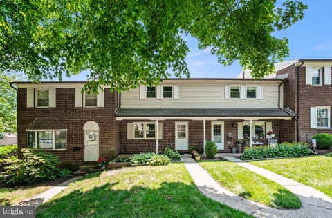 Townhouse For Sale - 102 Village Drive<br/> Berks County, BOYERTOWN, PA 19512