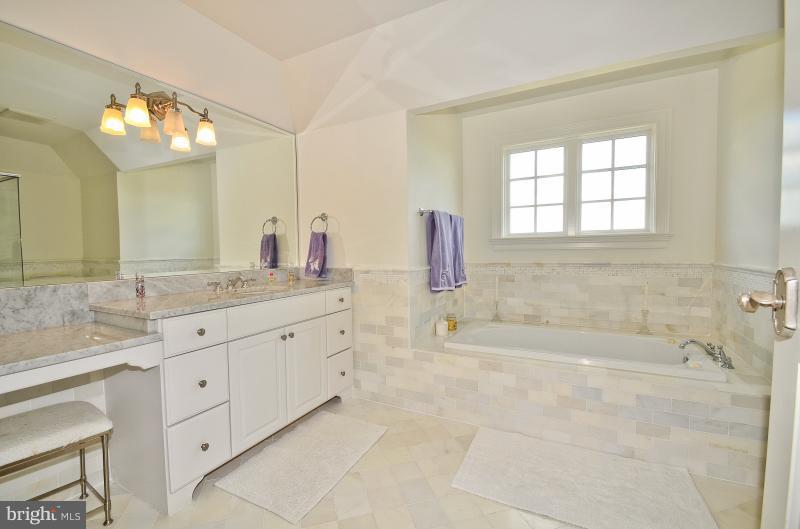 HISTORIC SELMA ESTATES - Residential