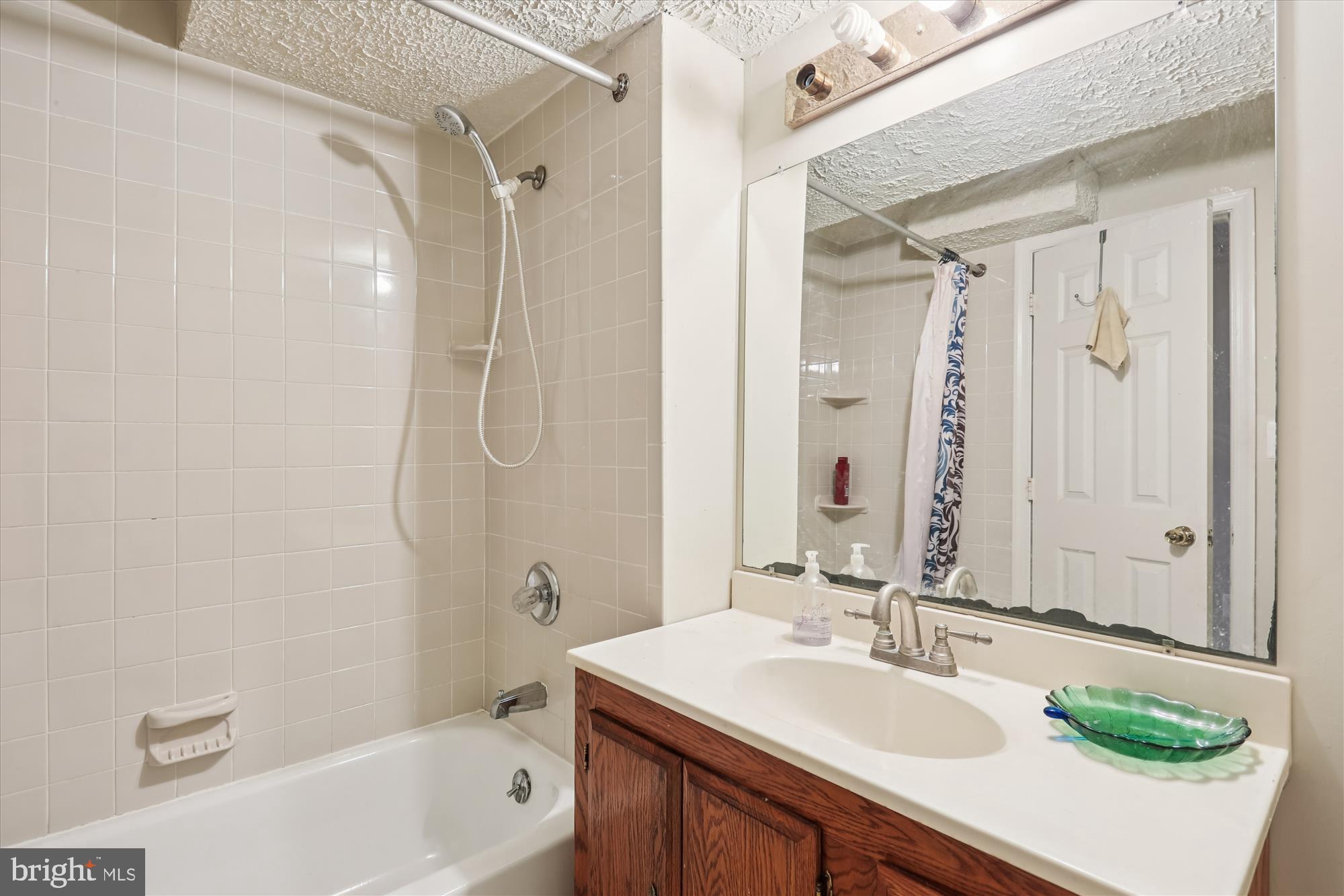 TANGLEWOOD - Residential