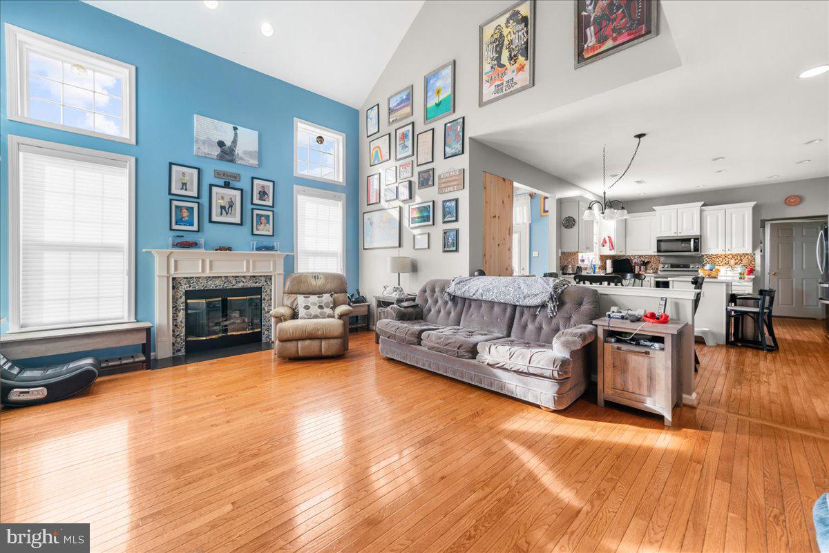 ACADEMY PLACE - Residential