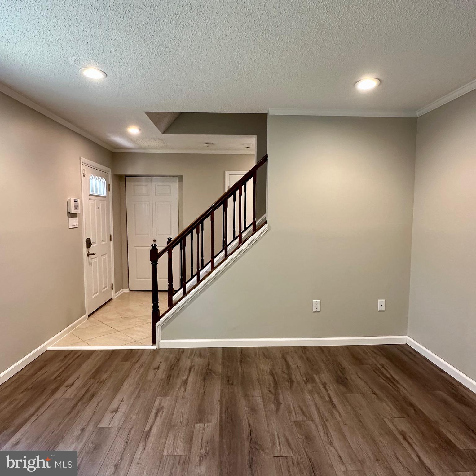 NEWPORT/RIVER MOUTH - Residential Lease