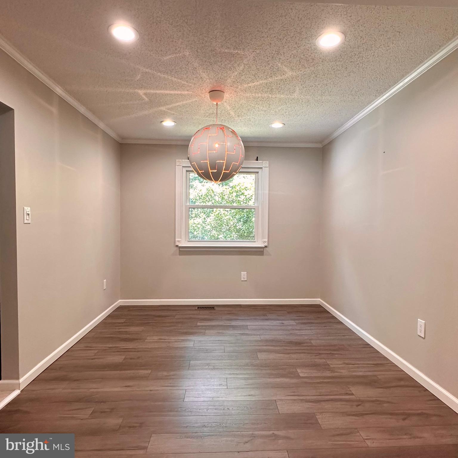 NEWPORT/RIVER MOUTH - Residential Lease