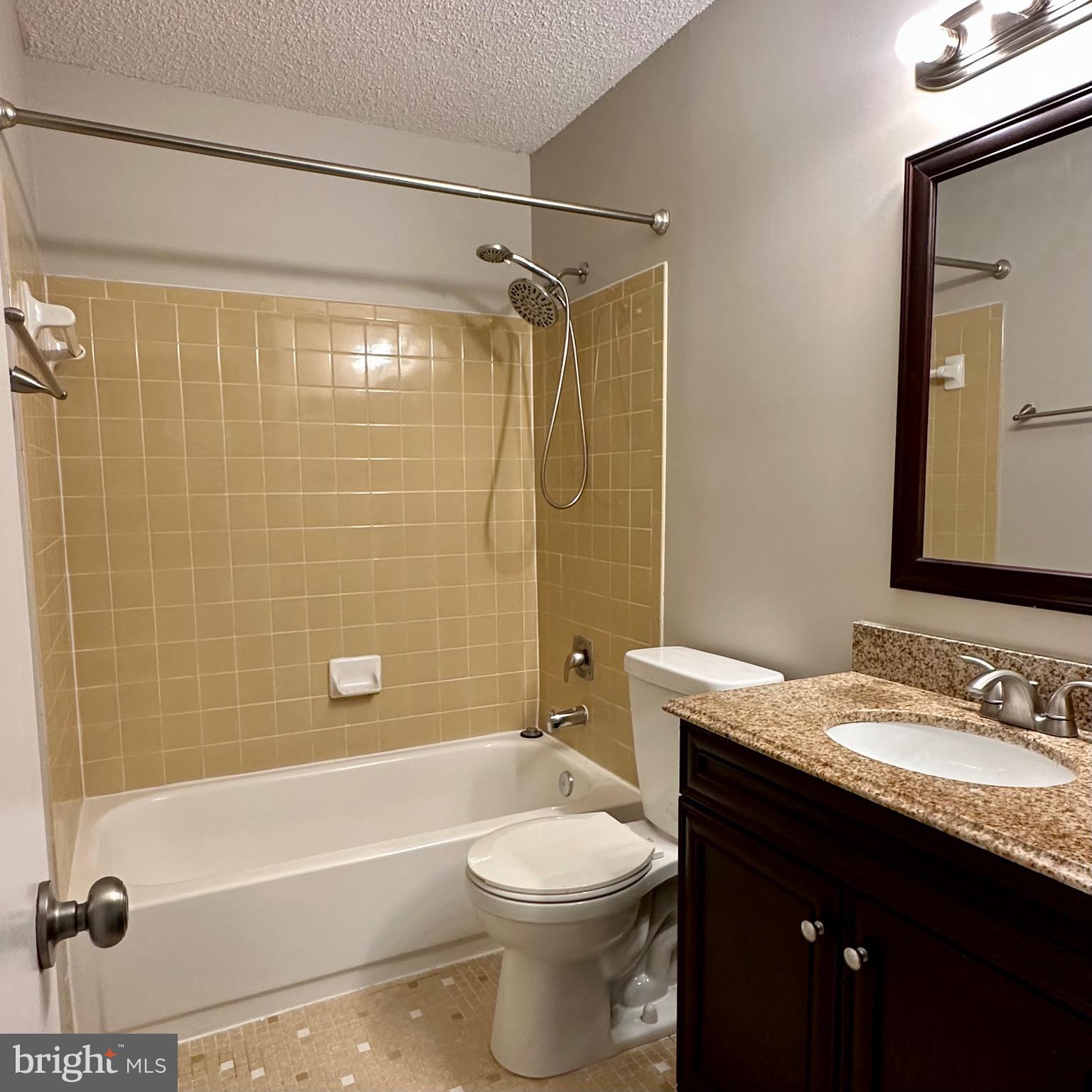 NEWPORT/RIVER MOUTH - Residential Lease