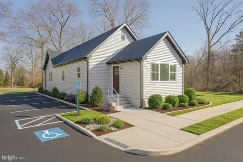 MLS: NJGL2052950