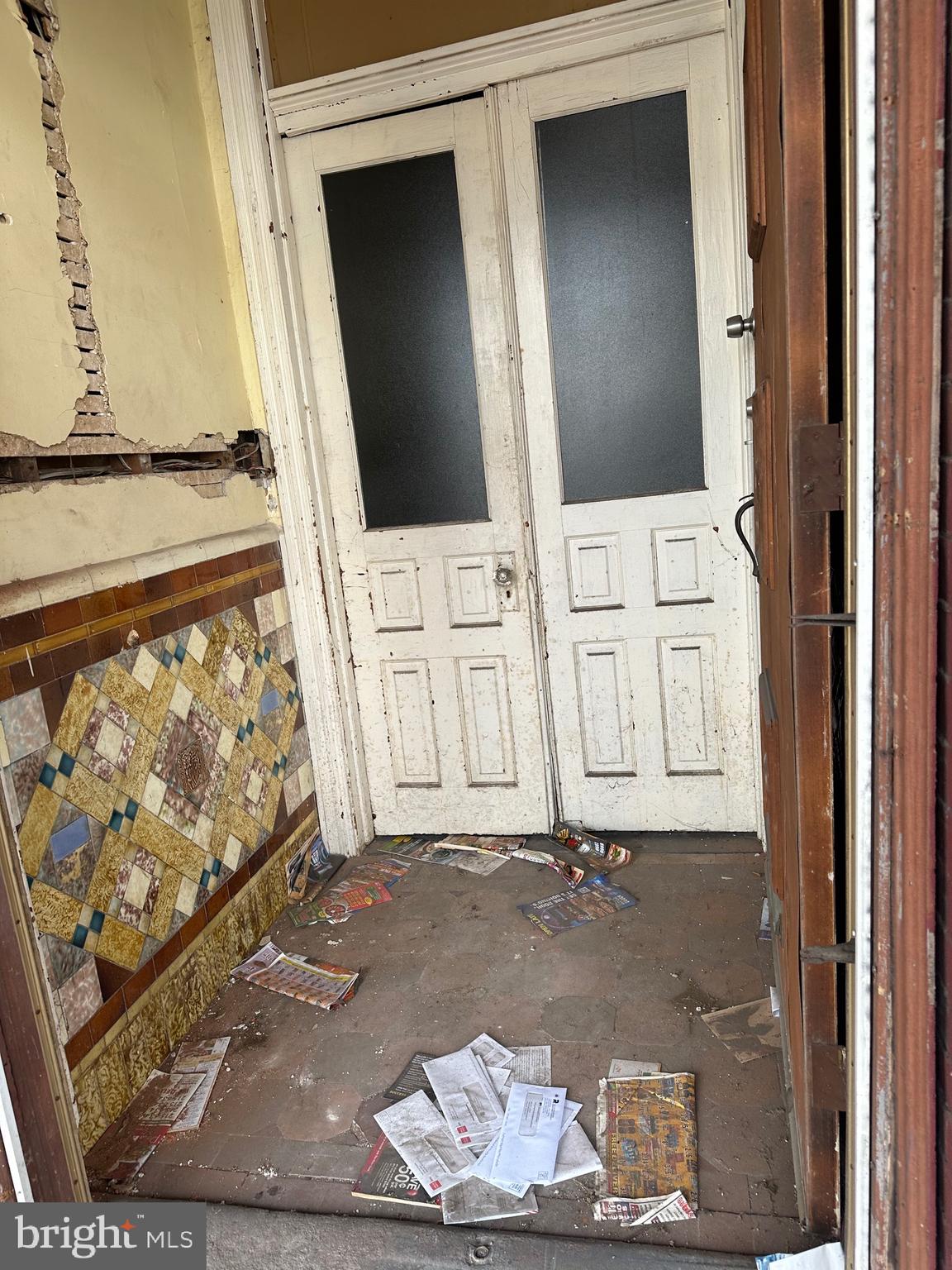 1924 W WESTMORELAND STREET