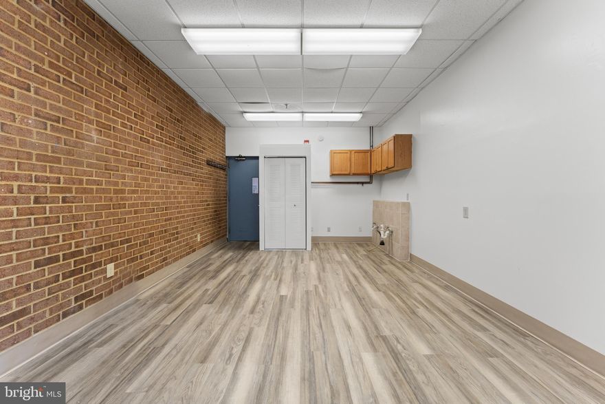 Discover the perfect opportunity to establish your business within the highly visible Zion Towers Apartments in Baltimore City. This 561 sq. ft. commercial space is ideally suited for a hair salon, nail salon, or beauty-related service looking to serve both the building’s residents and the surrounding community.