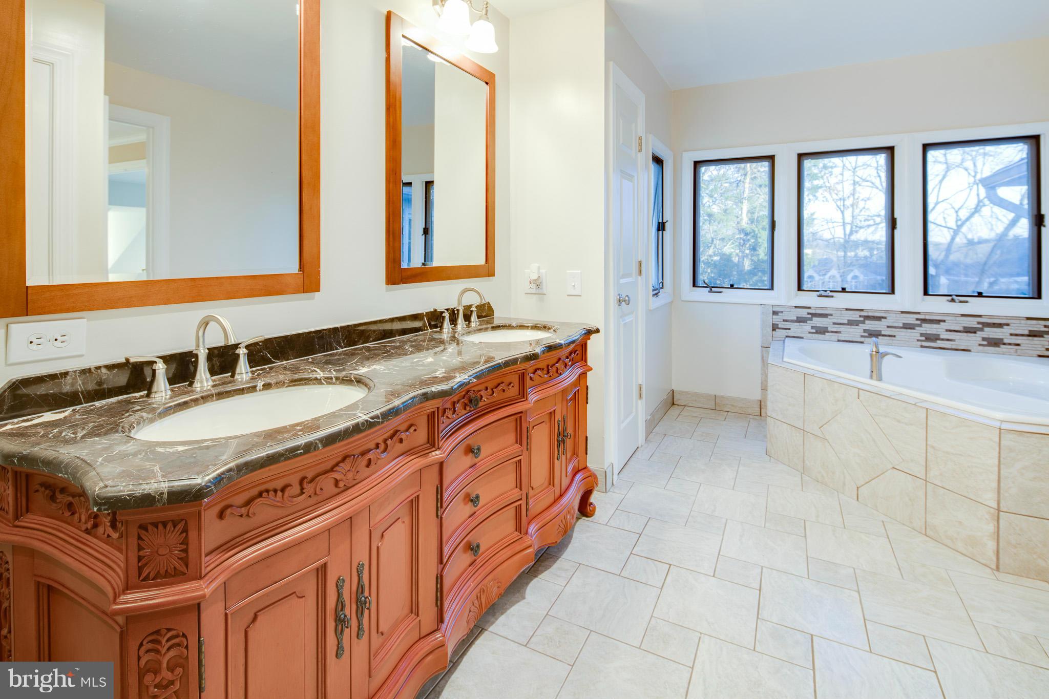 WESTPORT - Residential