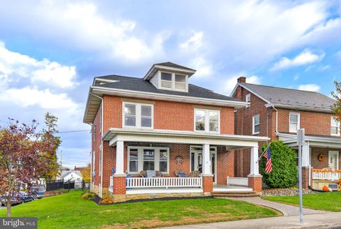 Photo of 37 W Sunset Avenue, EPHRATA, PA 17522 (MLS # PALA2079970)