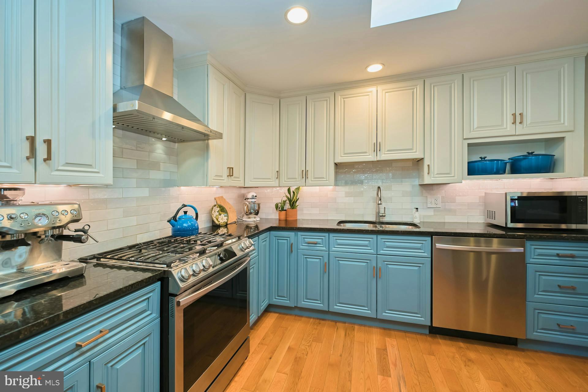 VIRGINIA HILLS - Residential