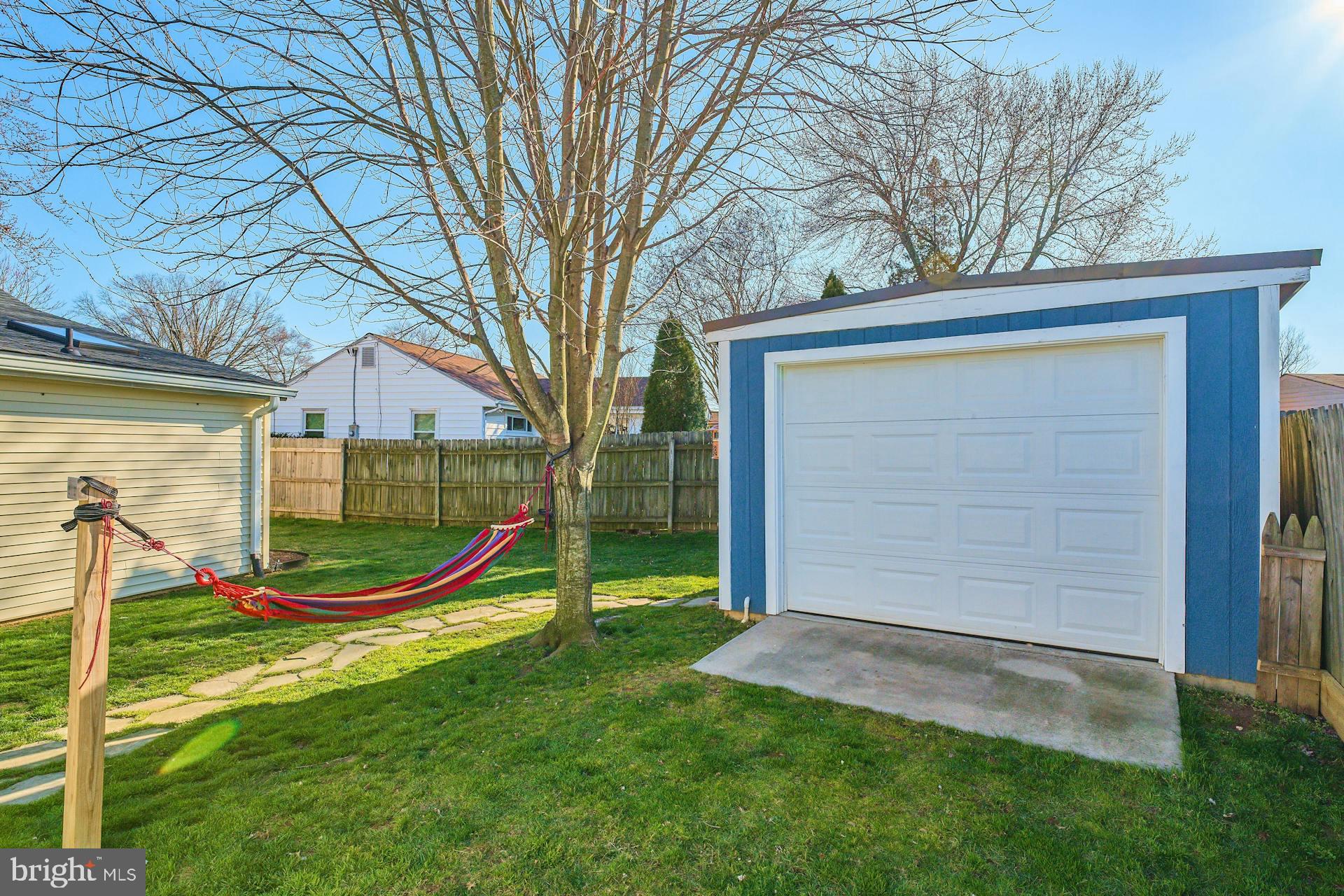VIRGINIA HILLS - Residential