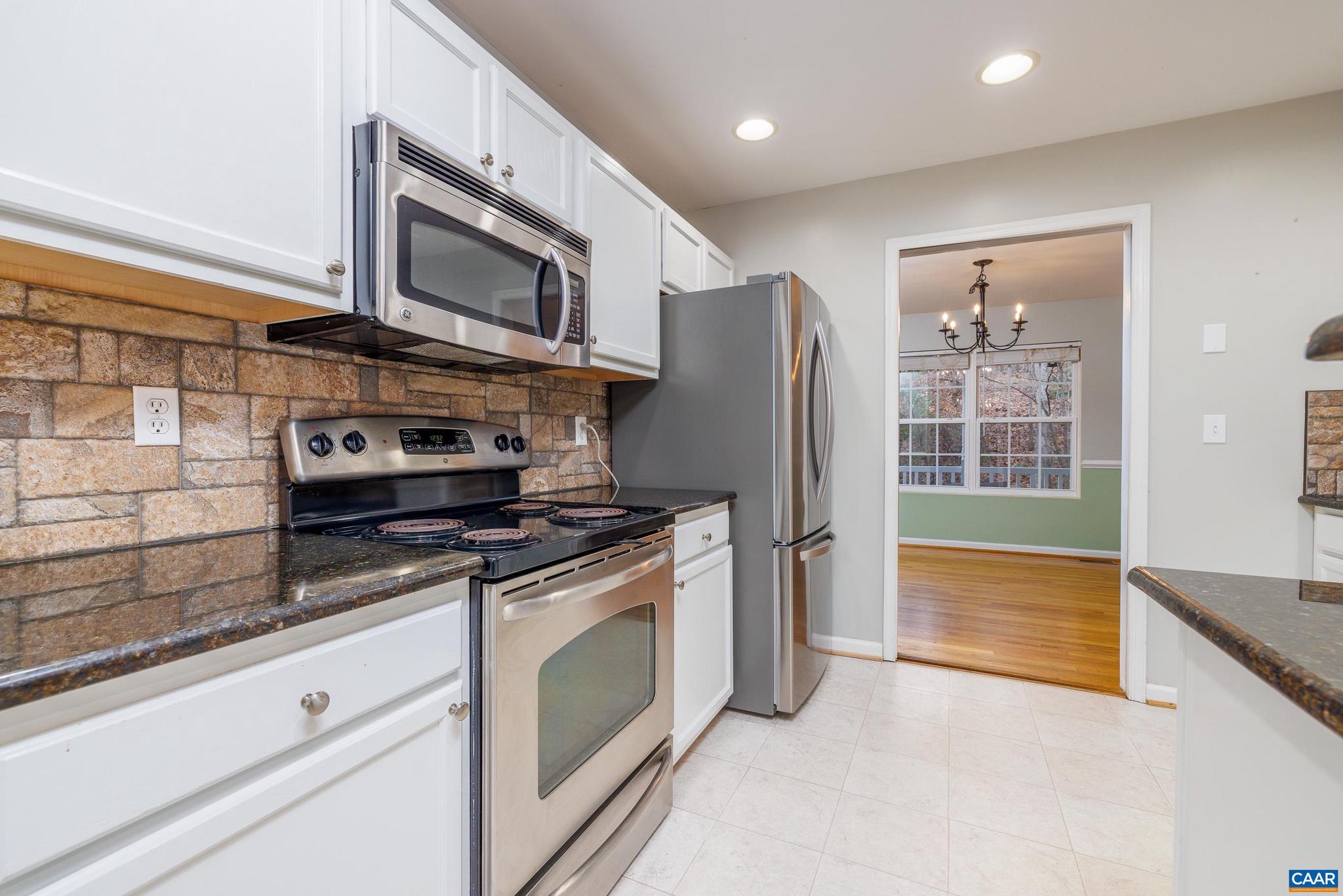 LAKE MONTICELLO - Residential