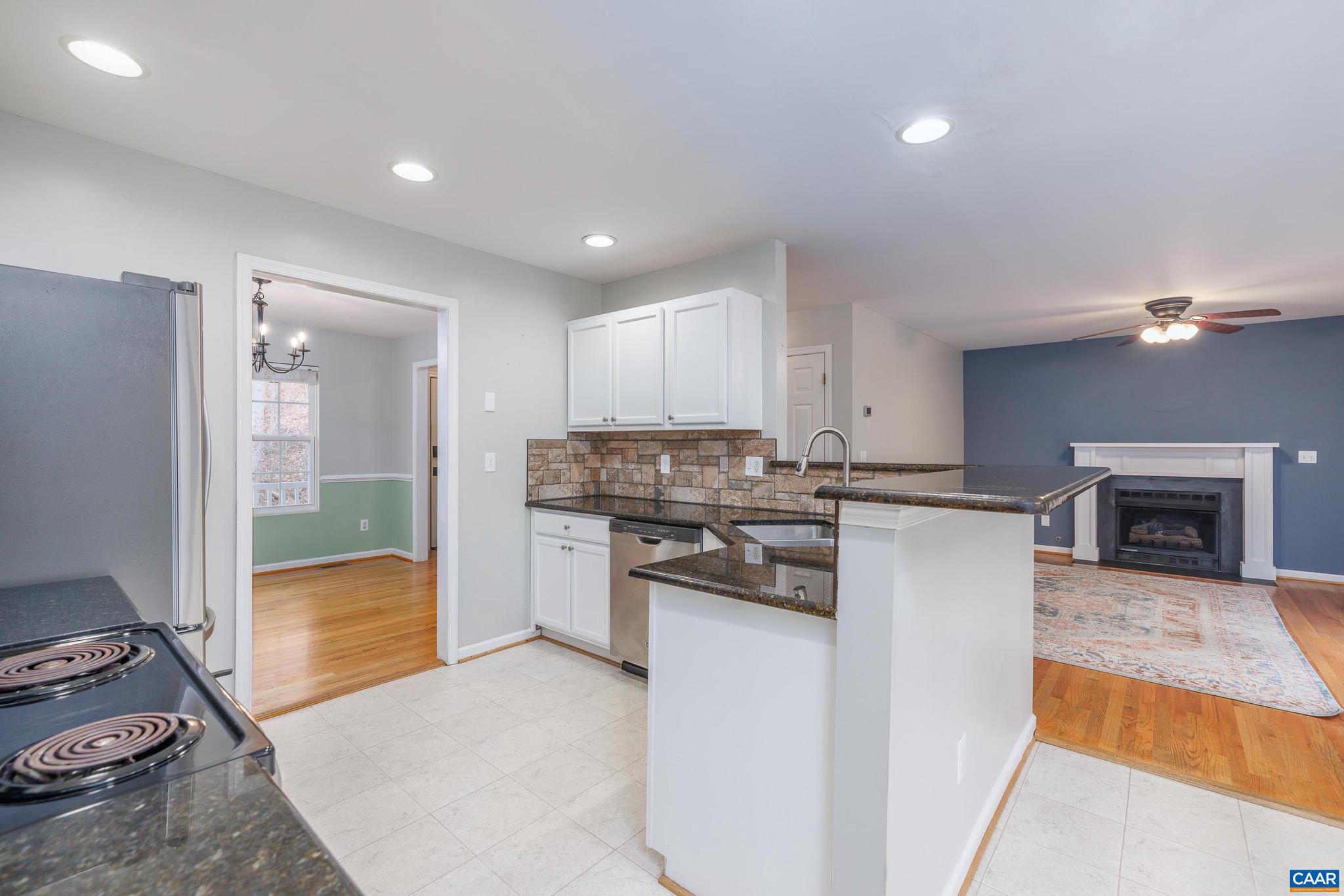 LAKE MONTICELLO - Residential