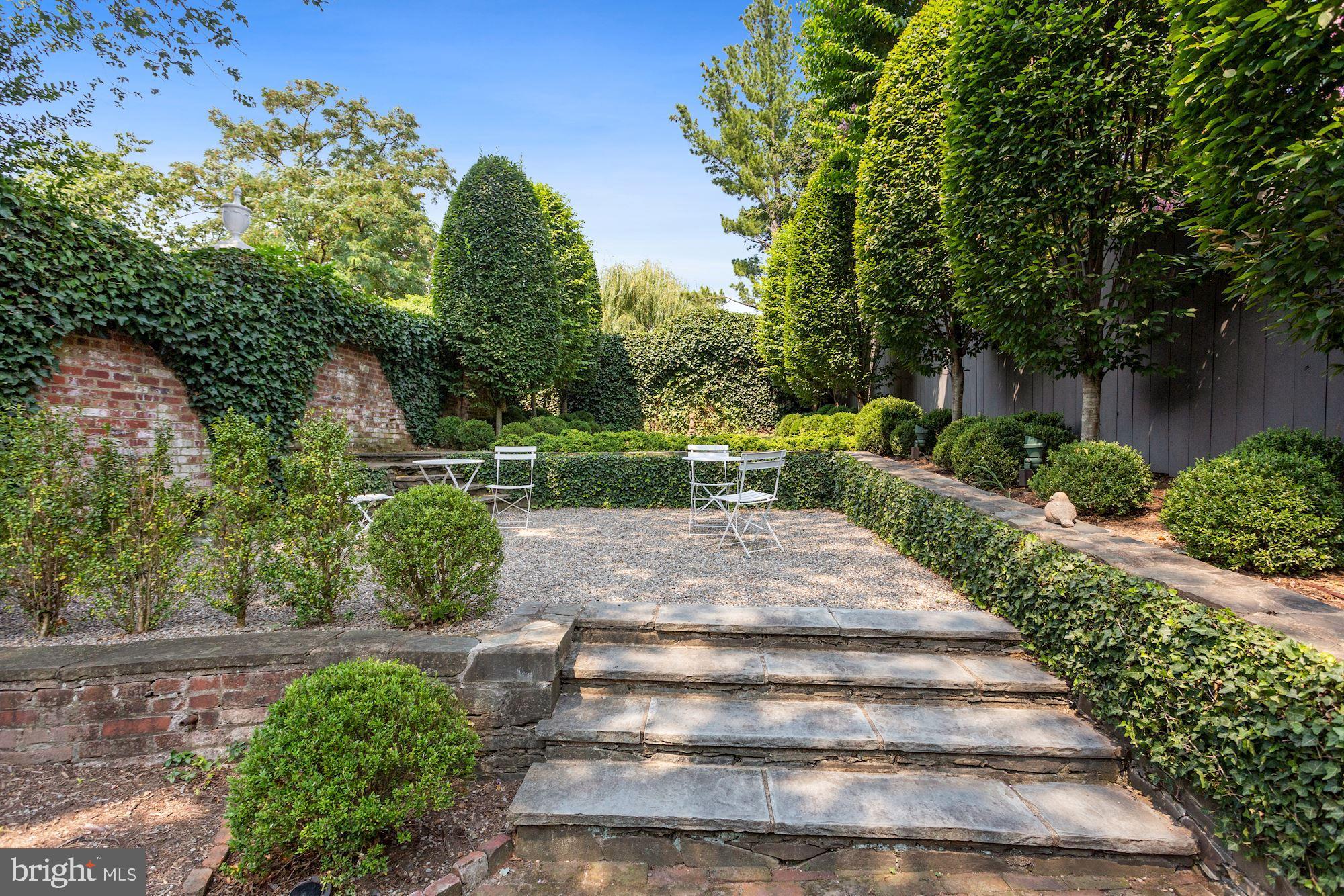 GEORGETOWN - Residential