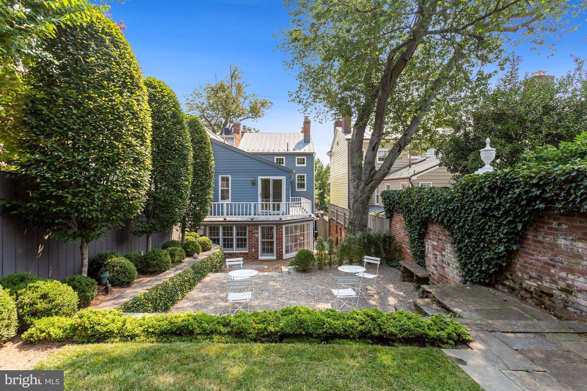 GEORGETOWN - Residential