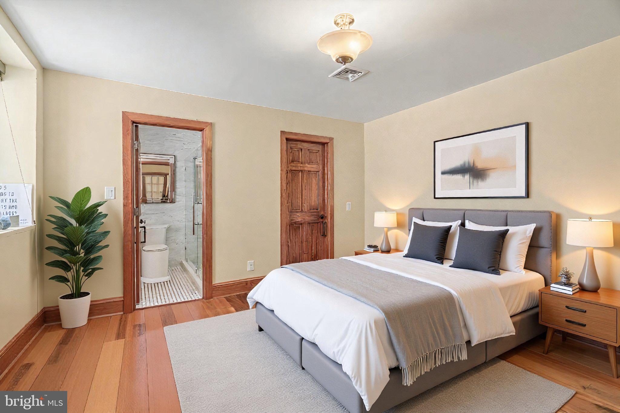 WASHINGTON SQ - Residential