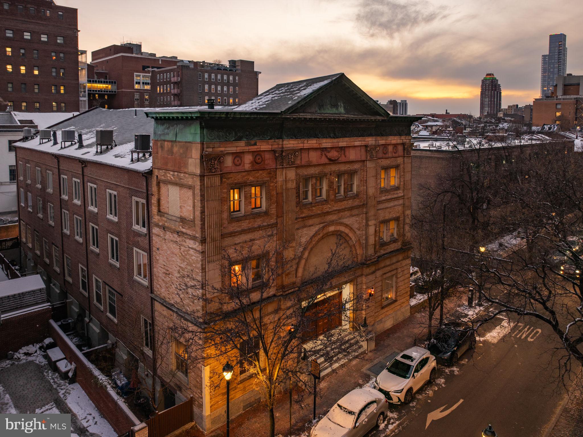 WASHINGTON SQ - Residential