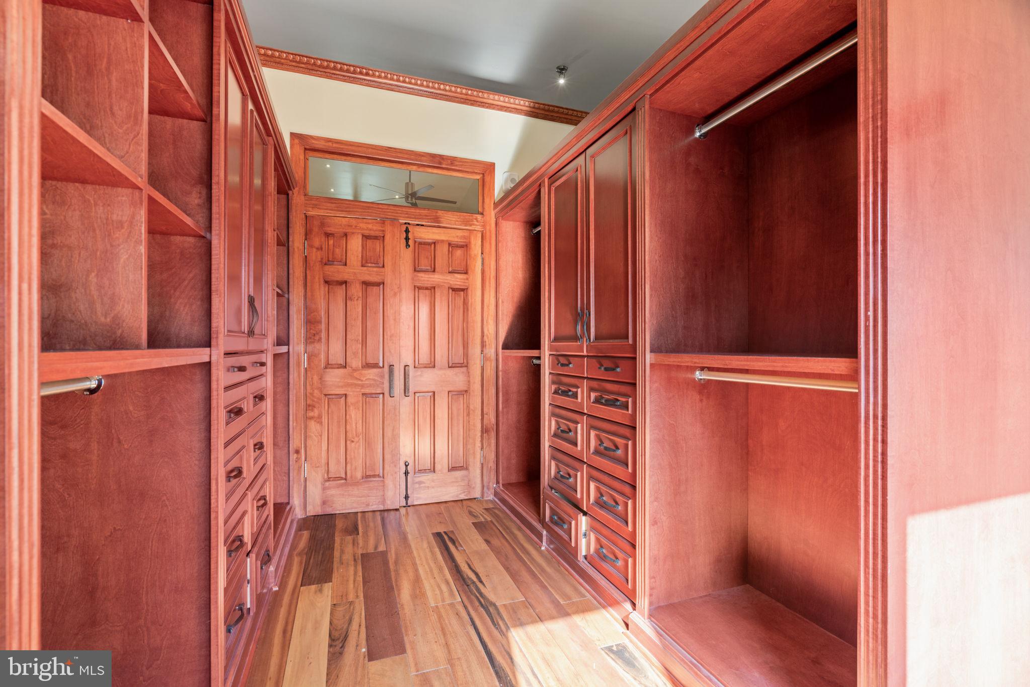 WASHINGTON SQ - Residential