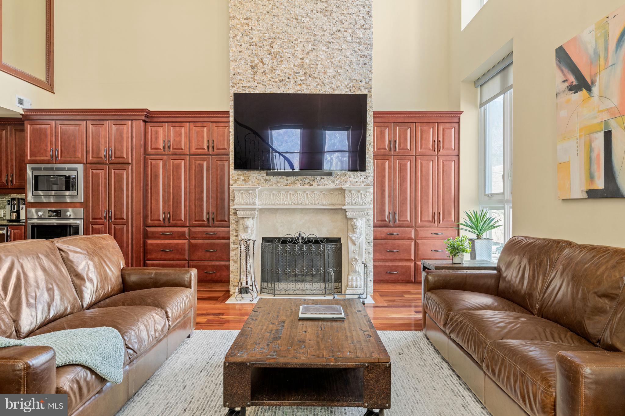 WASHINGTON SQ - Residential