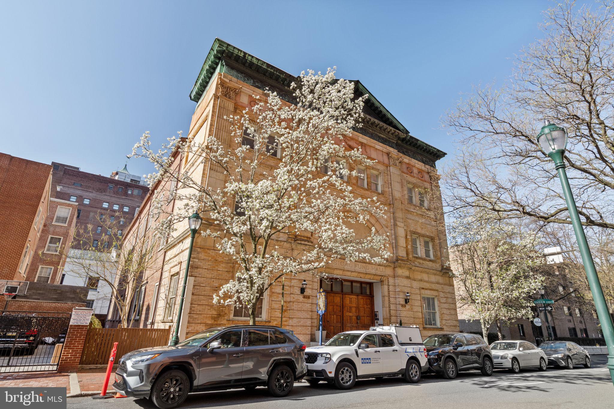 WASHINGTON SQ - Residential