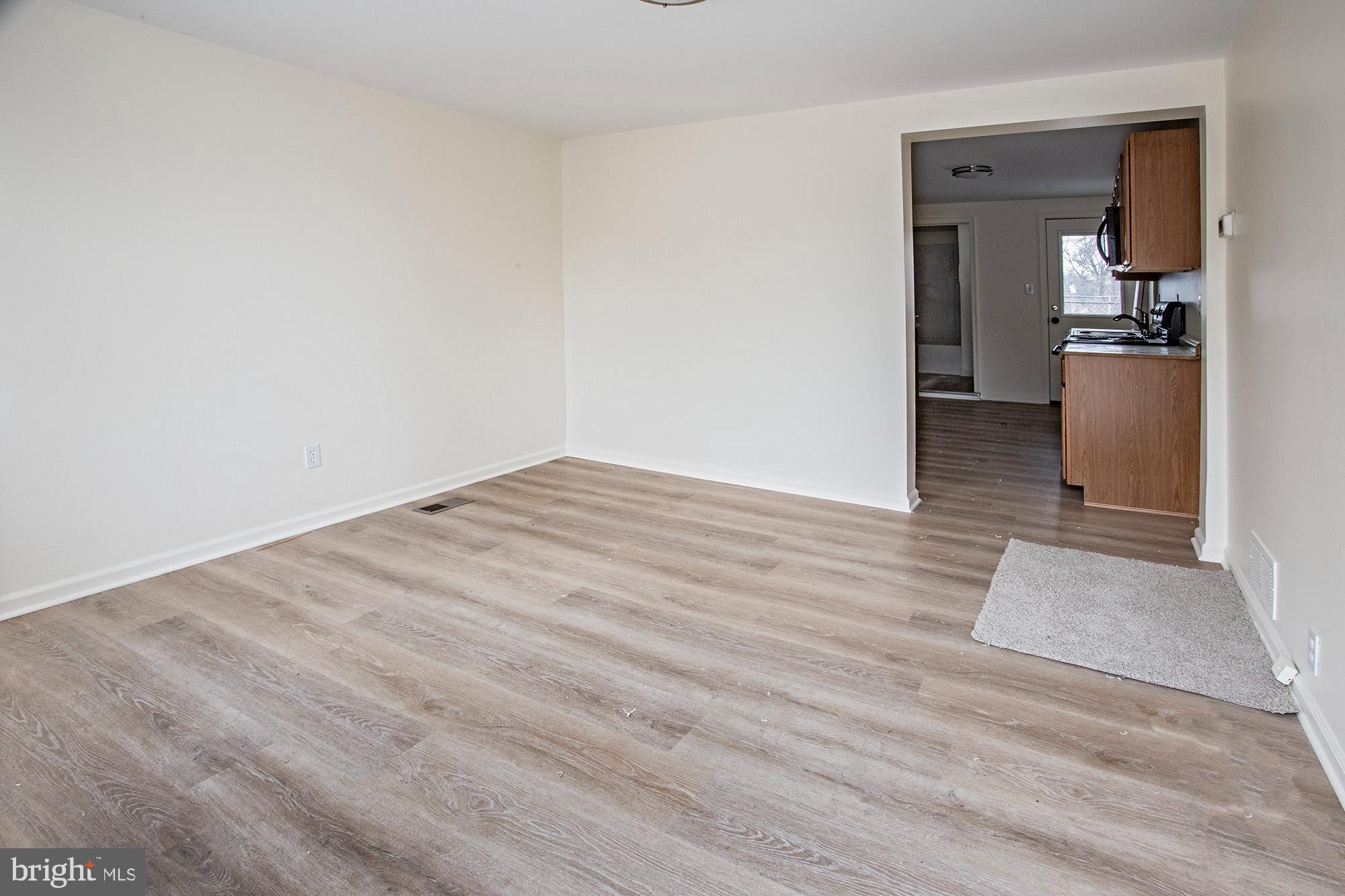 1010 CLAYTON