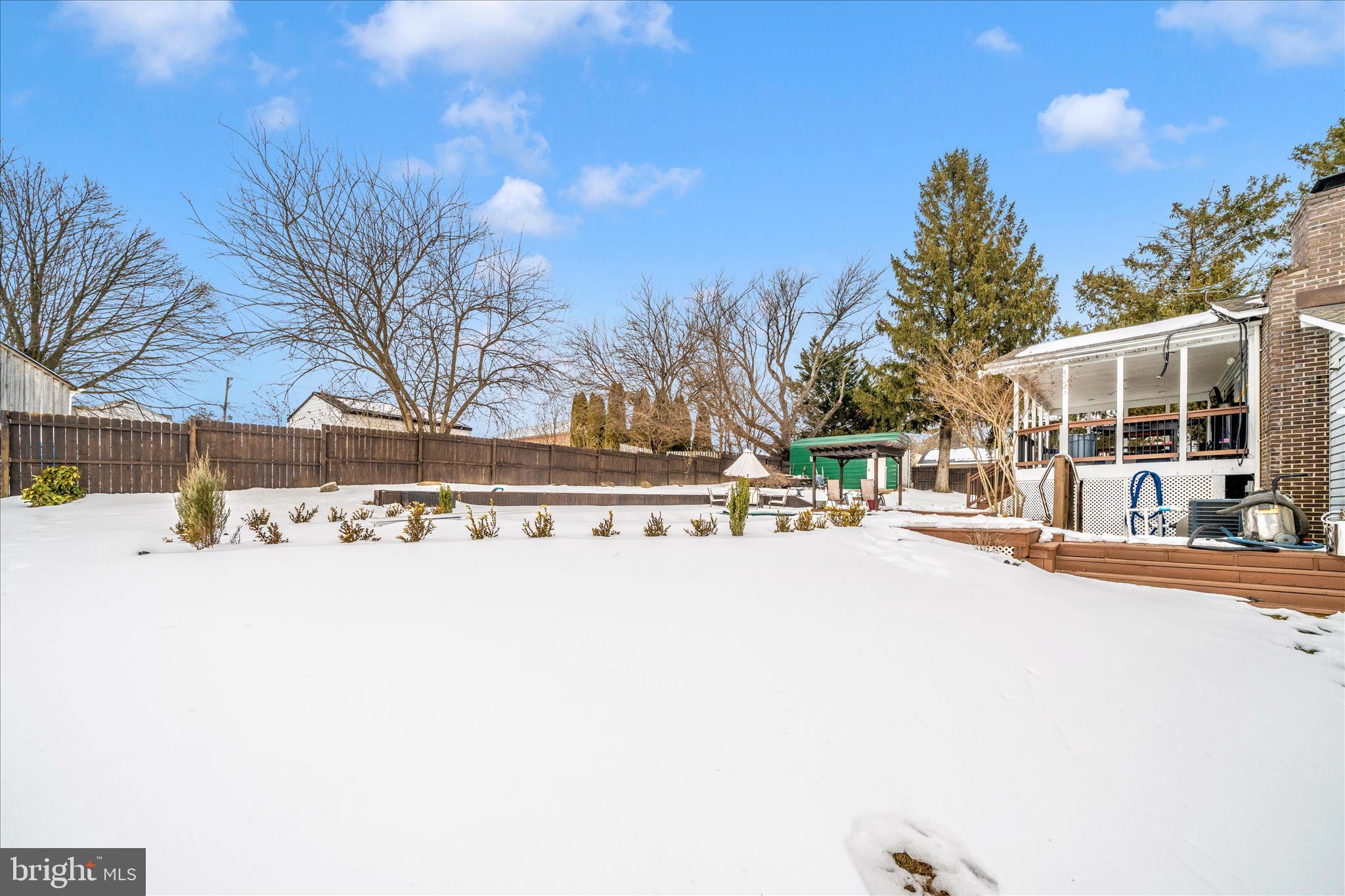 HAMPSTEAD - Residential