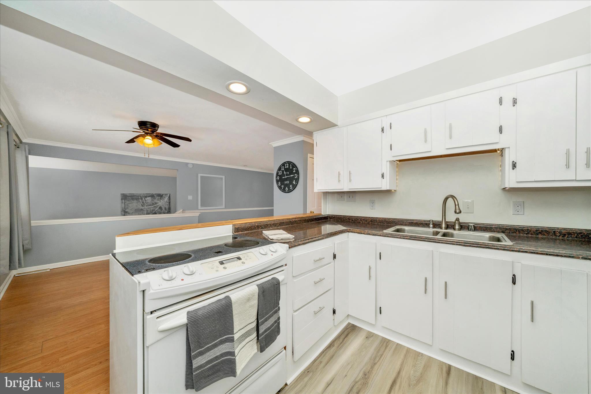 HAMPSTEAD - Residential