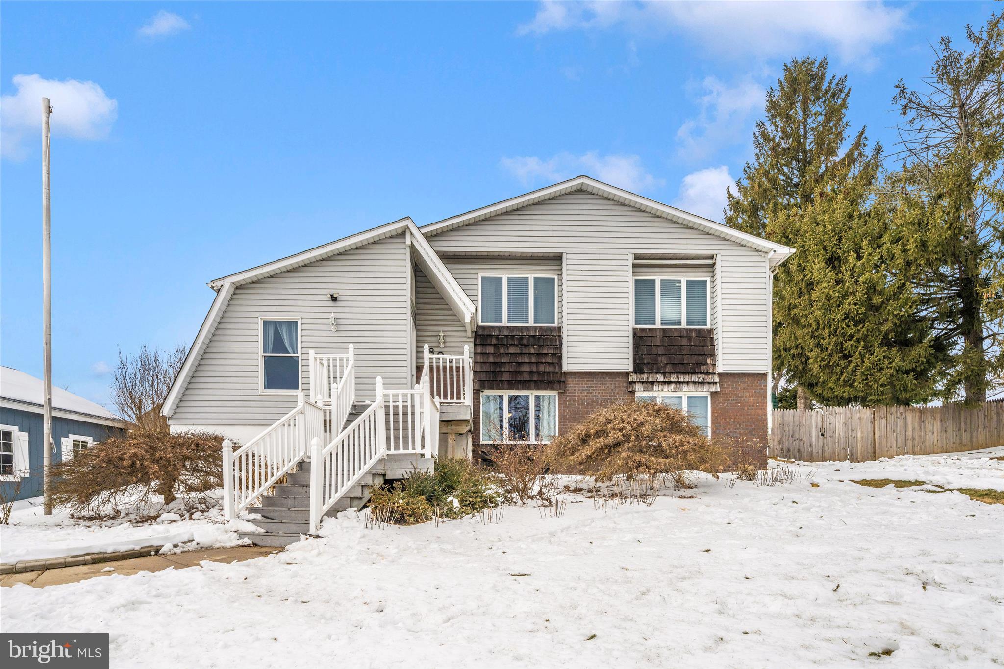 HAMPSTEAD - Residential